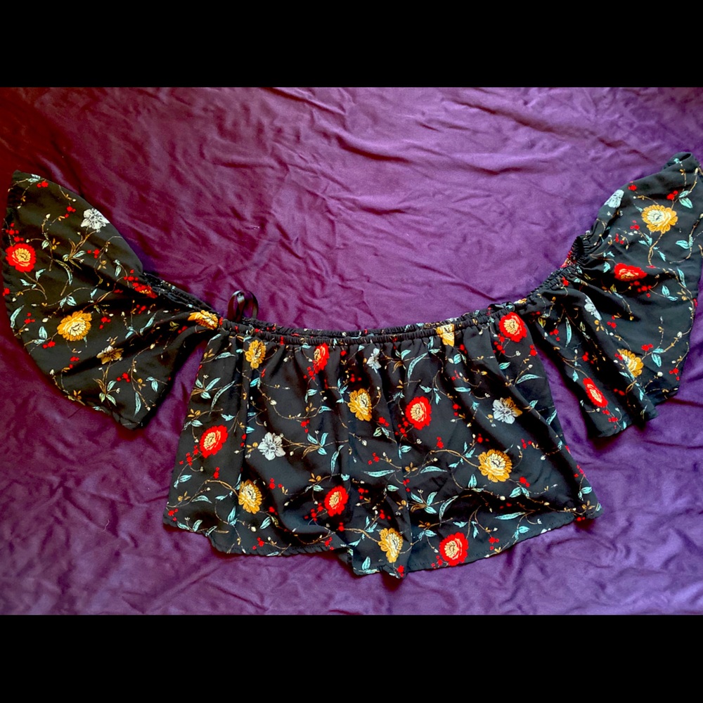Papaya off the shoulder crop